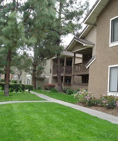 Rolling Ridge Apartments — Photo 11
