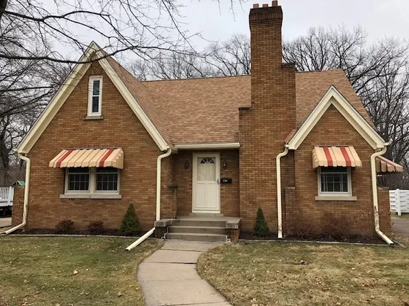 2180 10th St, East Moline, IL 61244