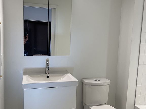 5th image of 569 N McLean Blvd