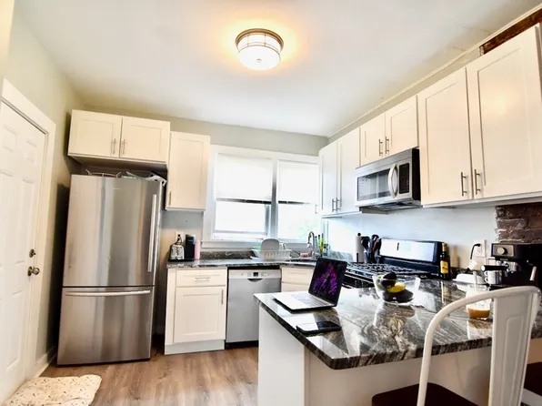 2 Bay St, Dorchester, MA