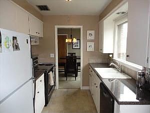 5th image of 2311 W Courtland Ave