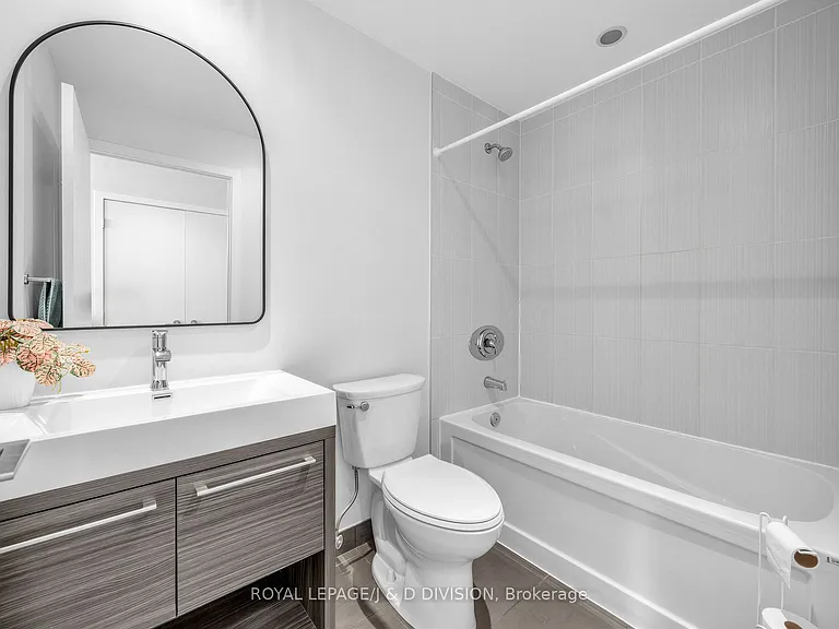 170 Fort York Blvd #1008 — Photo 14