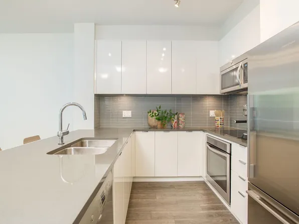 2665 Mountain Hwy #123, North Vancouver, BC V7J 0A8
