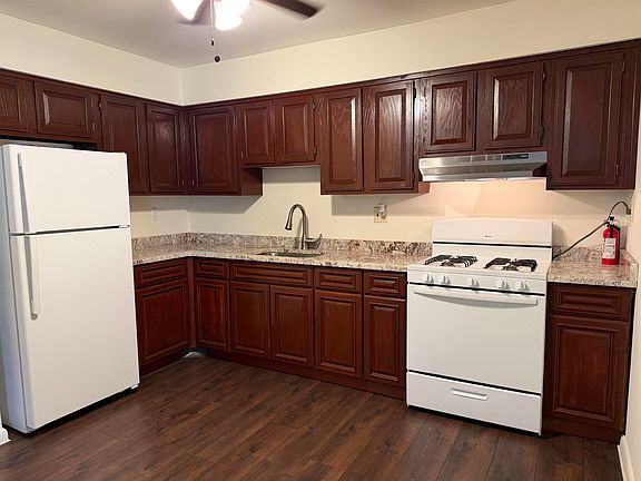 2nd image of 387 Union Ave #391