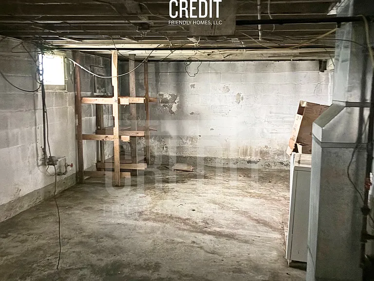 1365 E Walnut St — Photo 10