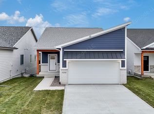 1210 NW Sproul Dr, Waukee, IA 50263
