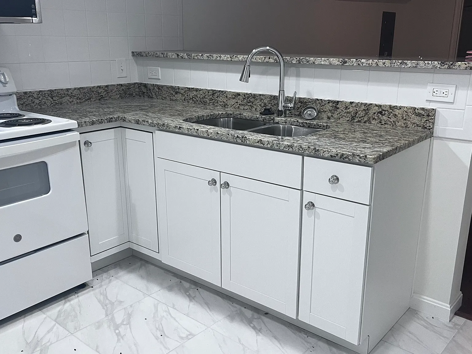 2 bed, $1,075 — Photo 3