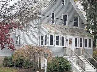 23 Cottage Pl, Milton, MA 02186