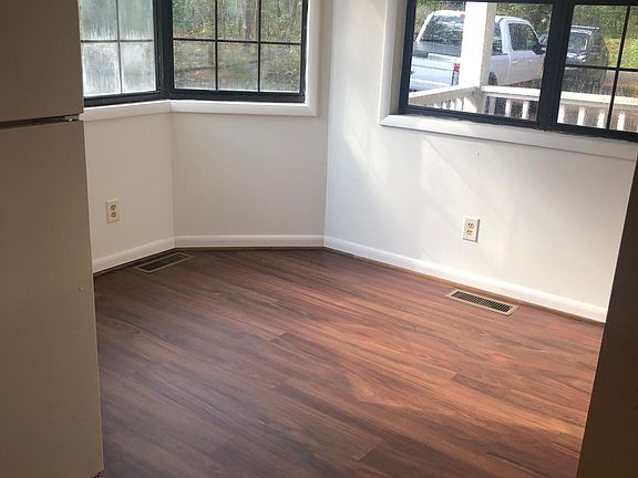 Eat in area next to kitchen.