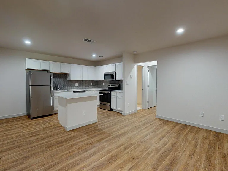 Lakewood Village — Photo 27