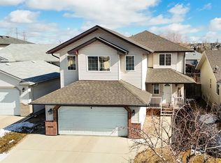 11 W Inglis Cres, Red Deer, AB T4R3H3