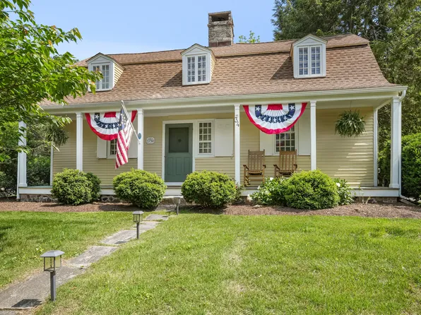 34 Hollow Road, Woodbury, CT 06798