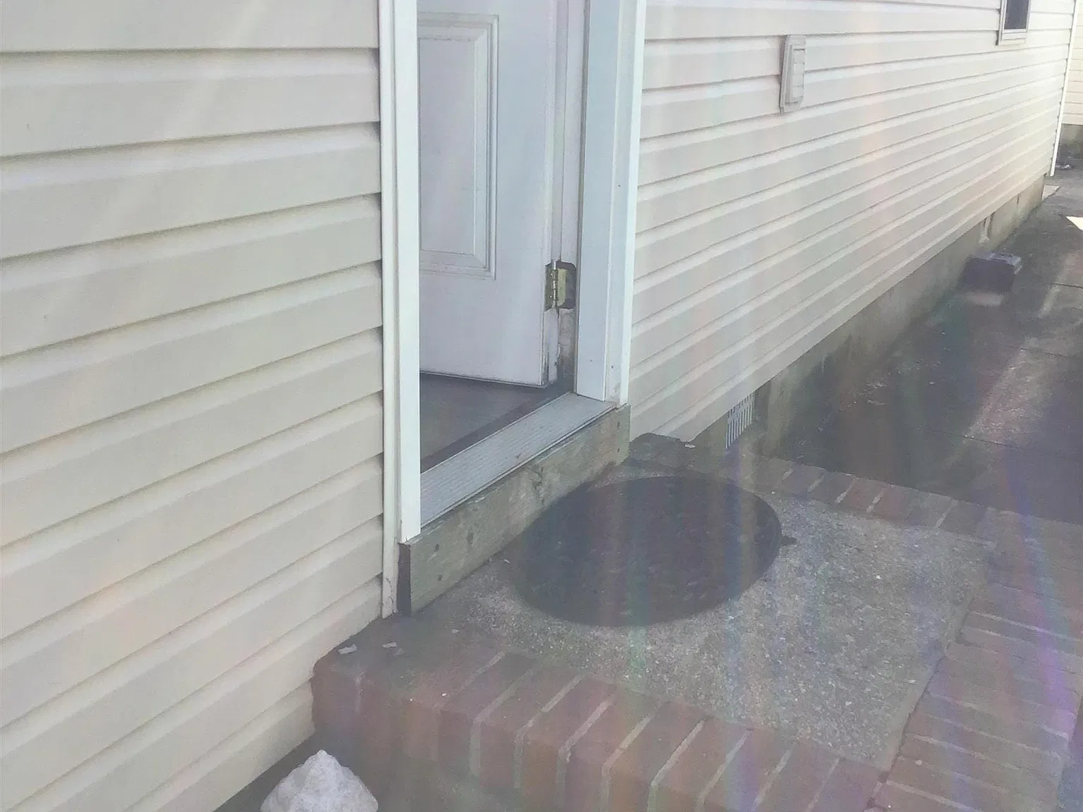 3 bed, 1.5 bath, $1,300 — Photo 3