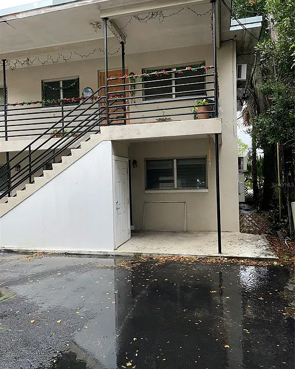 615 Oak Ave