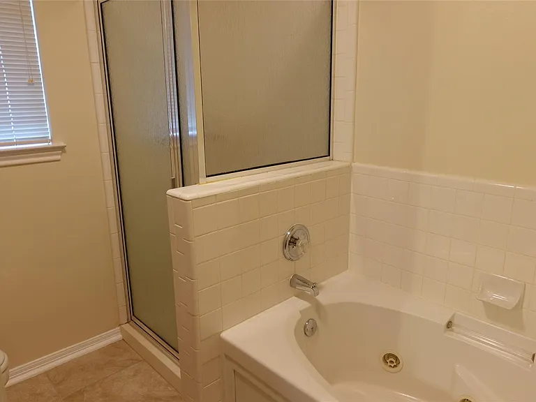 2928 Thrushwood Dr #A — Photo 36