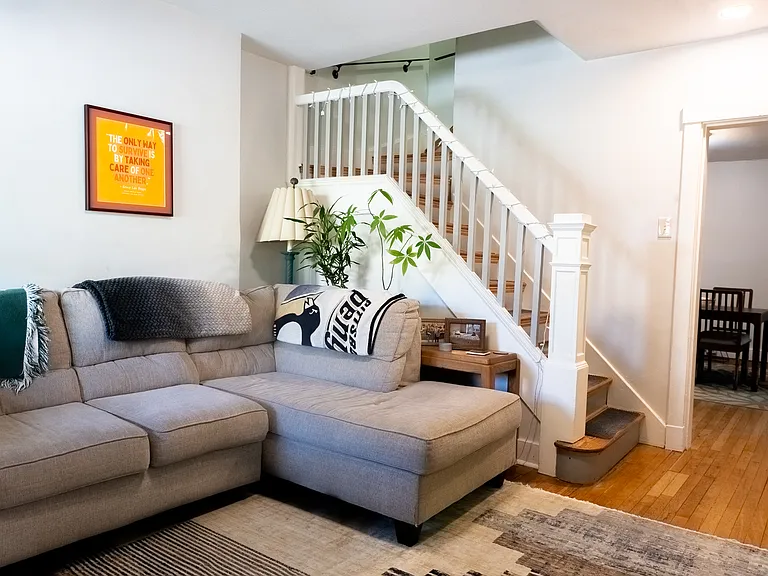 1437 N Saint Clair St — Photo 6
