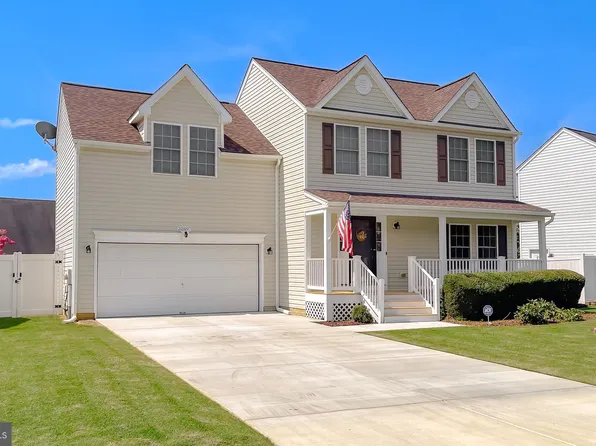 22697 Athlone Dr, Great Mills, MD 20634
