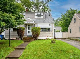 115 W Woodbridge Ave, Iselin, NJ 08830