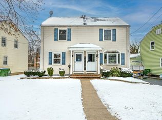 3 Mac Arthur Dr, Edison, NJ 08837