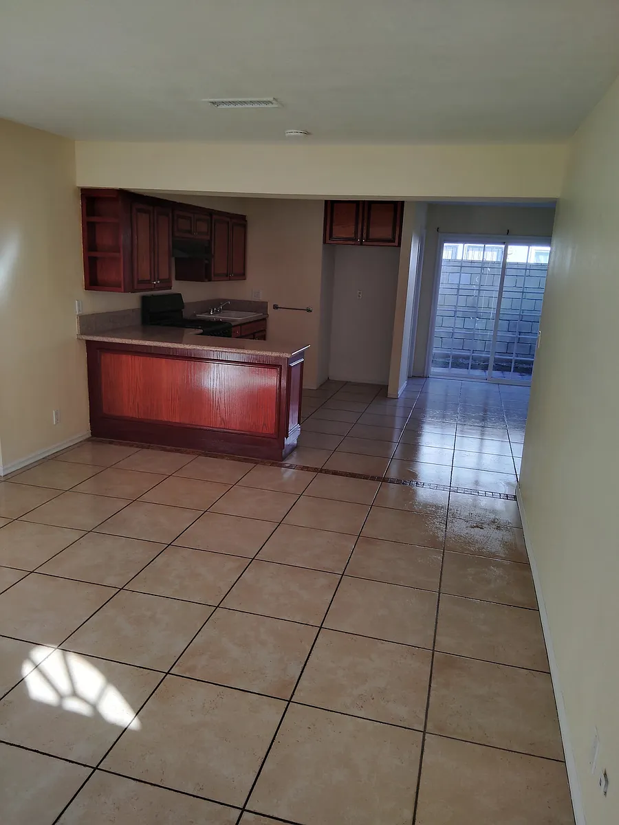 Building Photo - 4780 Bandera St