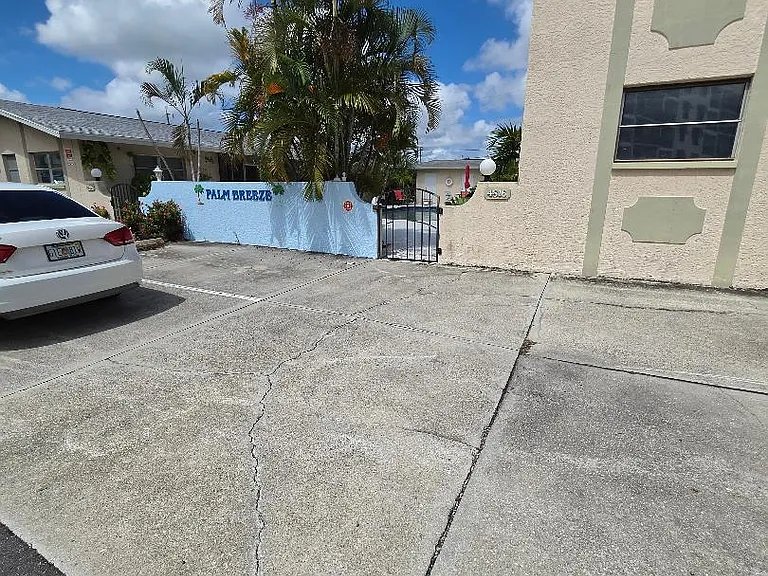 4816 Palm Tree Dr #4 — Photo 15