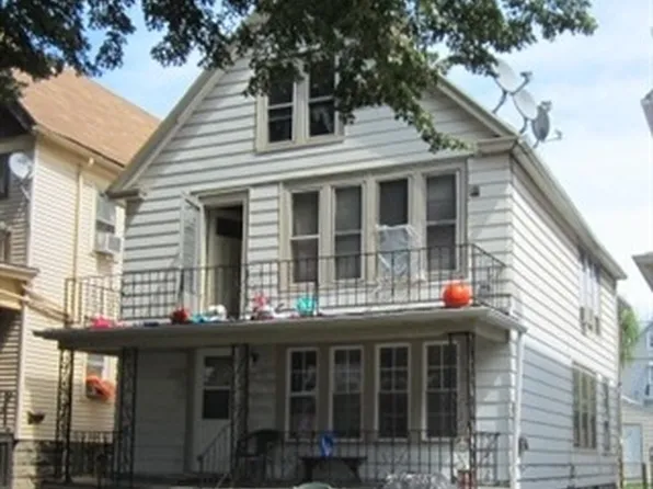 2528 S 10th St, Milwaukee, WI 53215