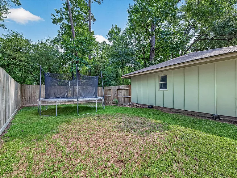 23011 Fox Hunt Dr — Photo 47