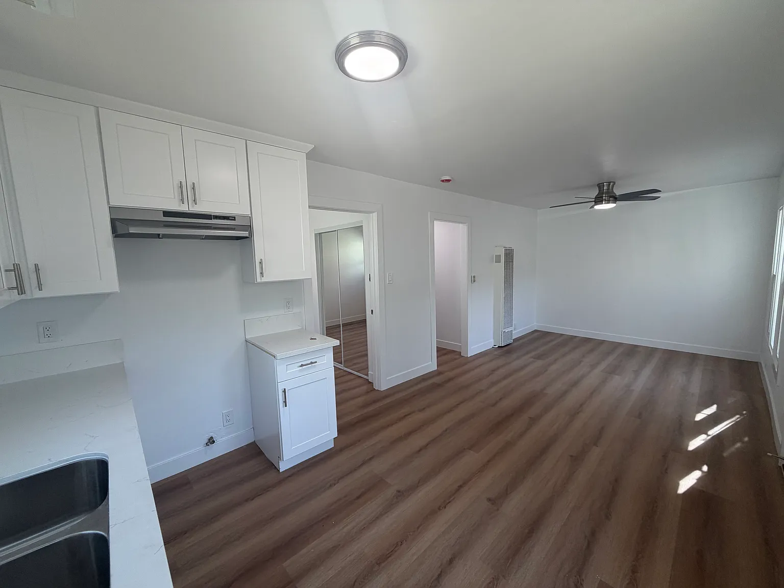 2 bed, 800 sqft, $2,295 — Photo 1