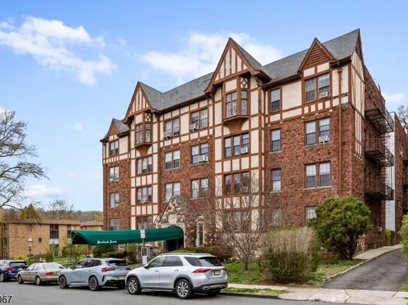 55 Randolph Pl #304, City Of Orange Twp., NJ 07050