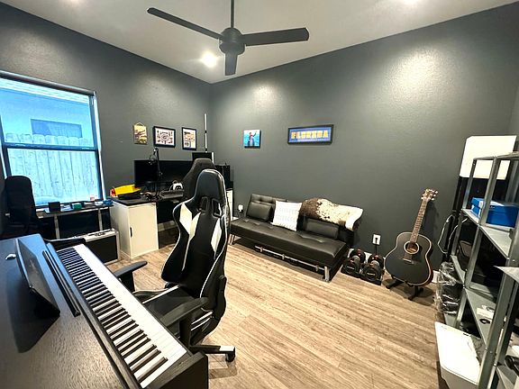 2nd image of 4617 Seals Ln #1
