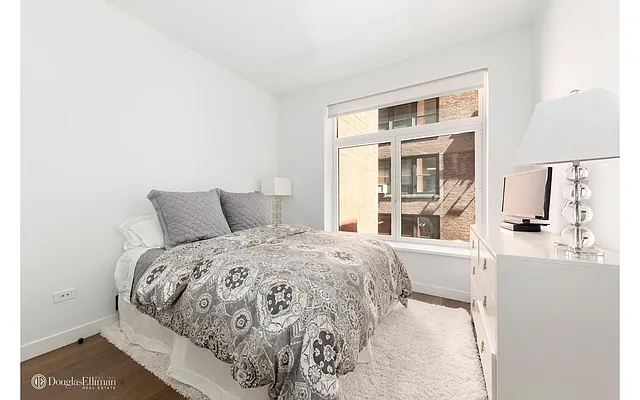 Rented by Douglas Elliman | media 25