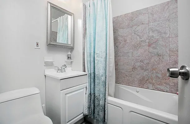 Rented by Charles Coutinho LLC | media 53