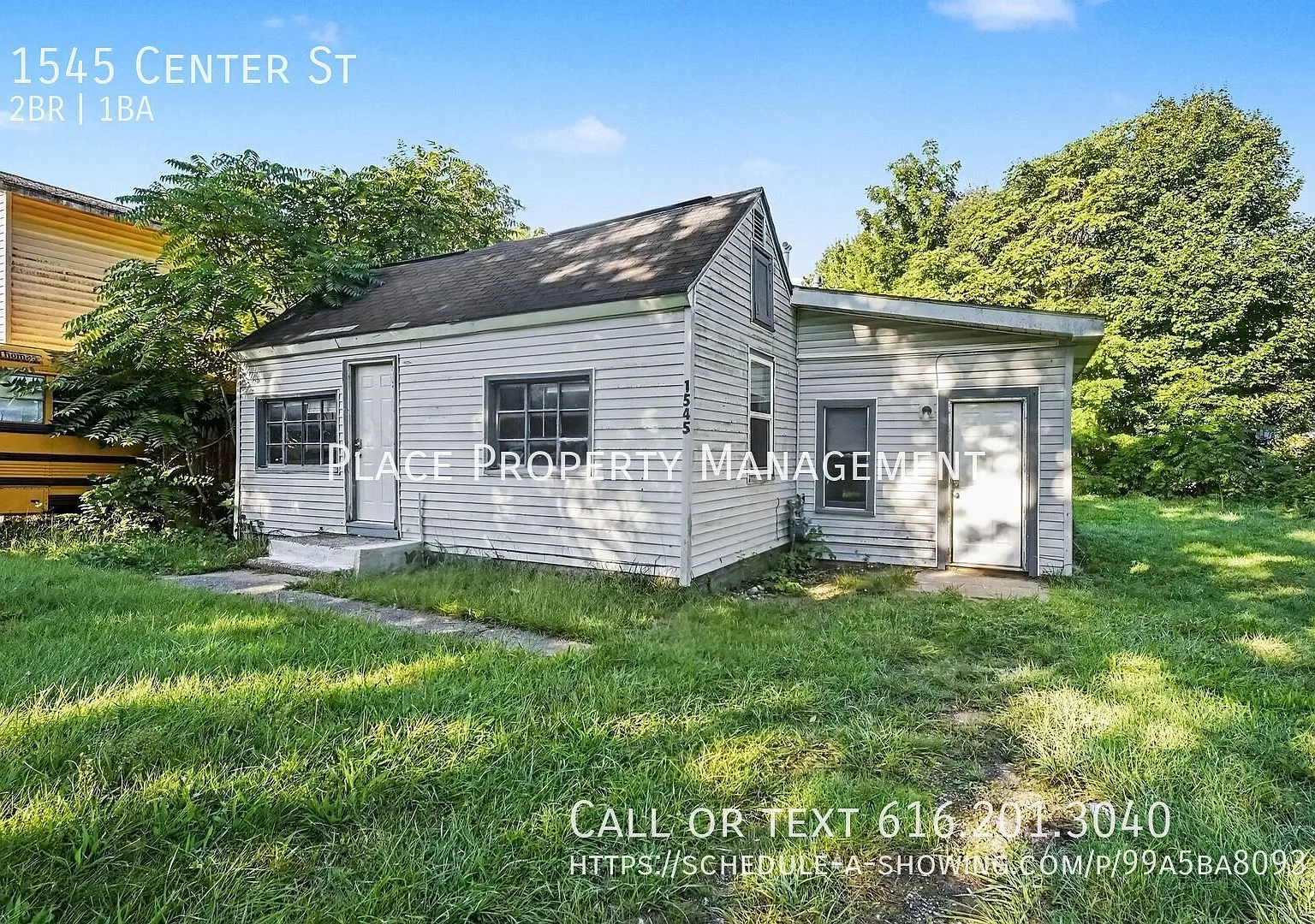 1545 Center - 2 Bed/ 1 Bath Home — Photo 2