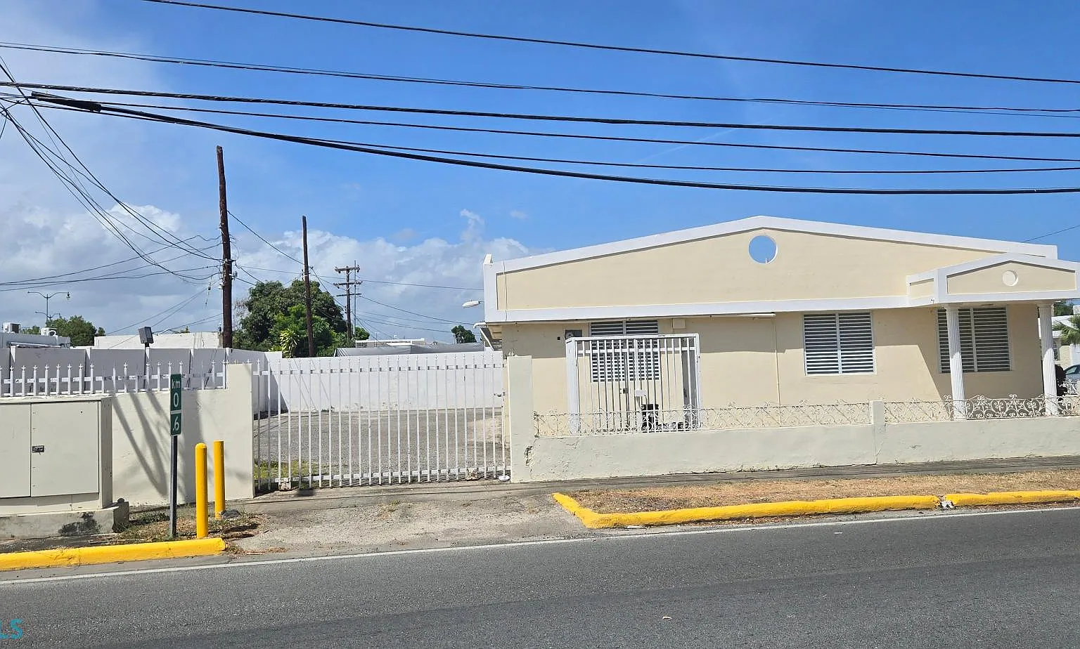 5 bed, 3.0 bath, 1400 sqft, $3,200 — Photo 4