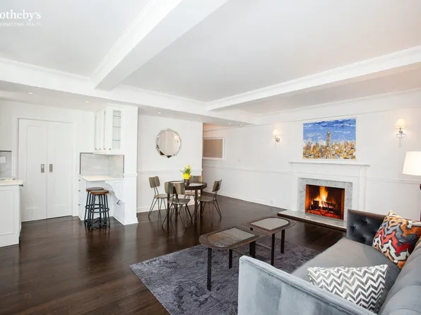 299 West 12th Street image 1 of 7