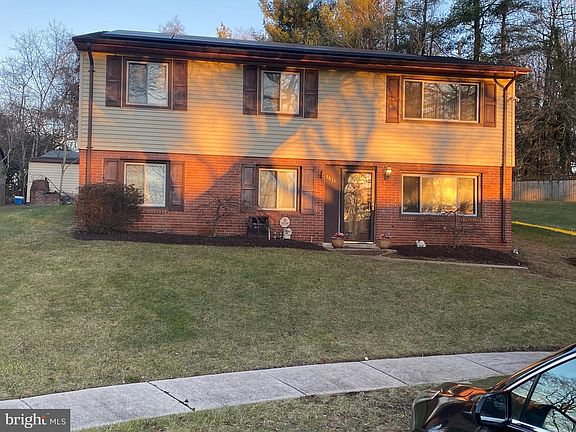 5th image of 3833 Halloway Cir