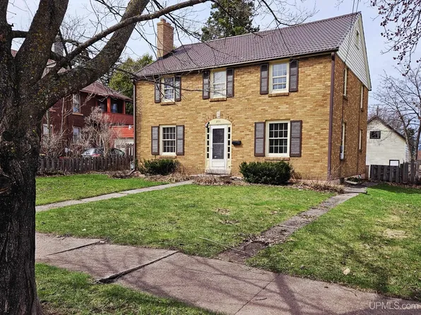 206 E Iron St, Bessemer, MI 49911