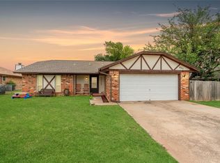 825 N Tiffany Court Way, Mustang, OK 73064