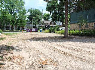 416 SE C St #4, Bentonville, AR 72712