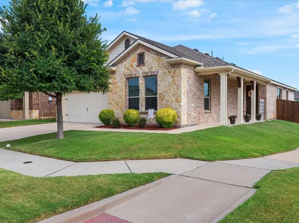 649 Fox Creek Trl, Fort Worth, TX 76131