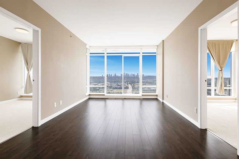 Surrey House for rent - 2 Bedrooms — photo 4