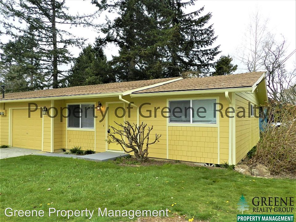 1st image of 1114 M Ne Oak Ave