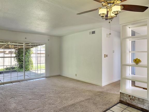 4th image of 2307 E Olinda Ct. Court