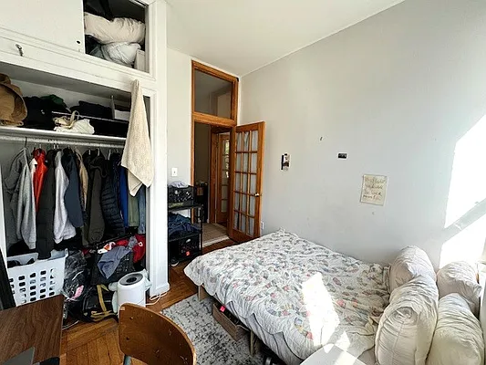 Rented by KNOCKKNOCK LLC | media 14