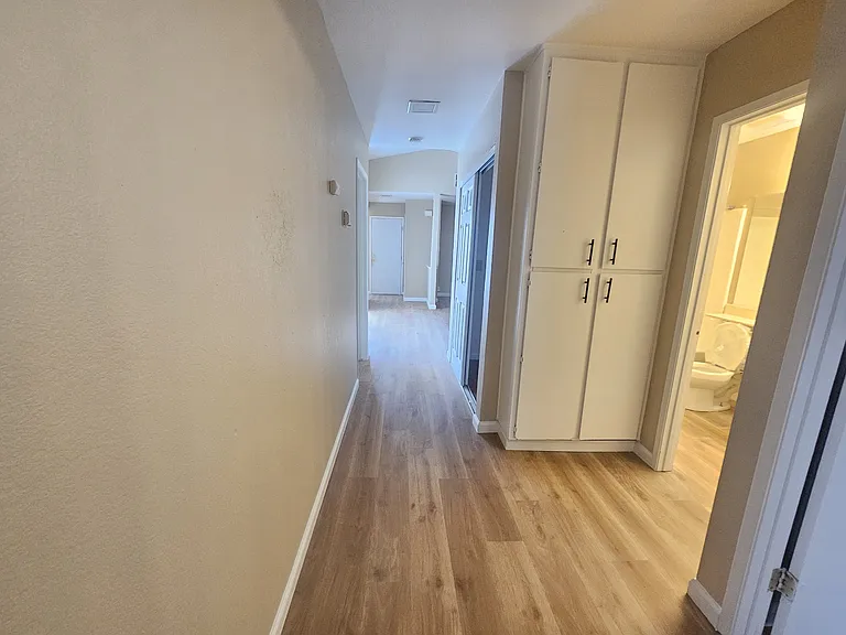 2203 Greenfield Dr — Photo 4