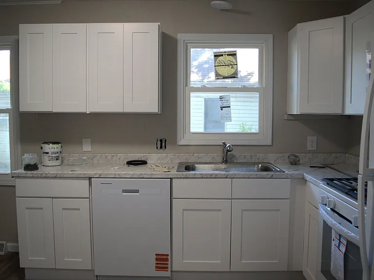 308 Benton St — Photo 9