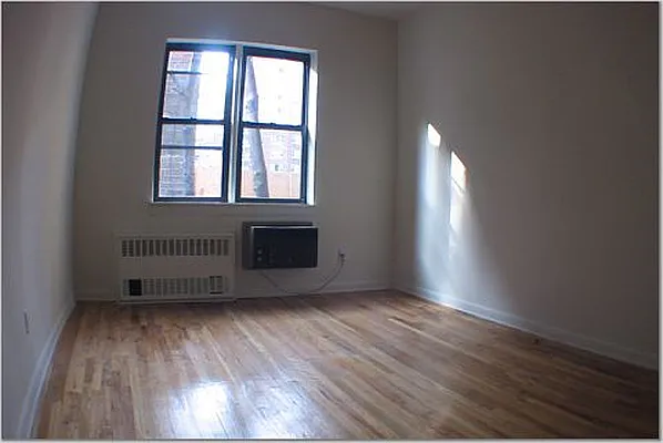 Rented by 4 Points Properties | media 22