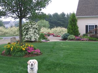 2 Roxbury Ln, Wallingford, CT 06492