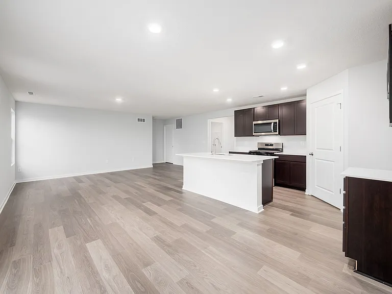 426 Emily Dr — Photo 20