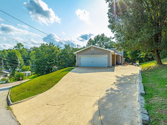 4th image of 401 Shannon Dr